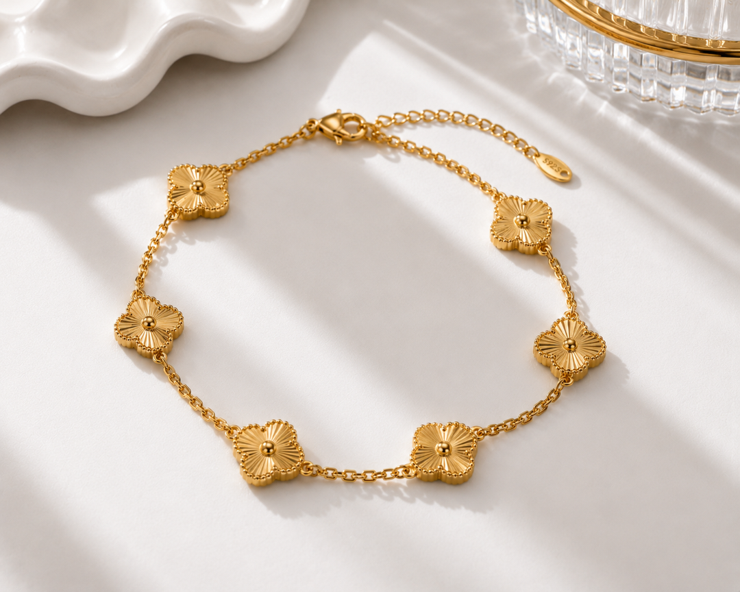 Luna Clover Bracelet