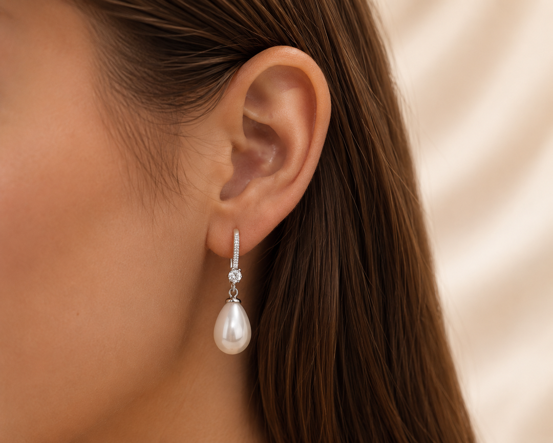 Élodie Pearl Drop Earrings